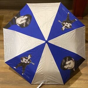 ELVIS ; Officially licensed Elvis Presley compact umbrella and case